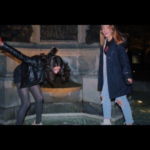 Meet your Posher, Lara